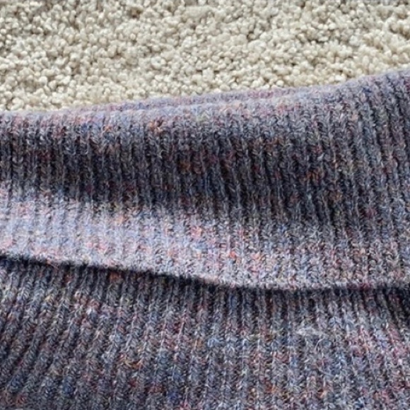 Wilfred Free Turtleneck - Picture 2 of 3